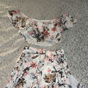 Hot & Delicious | 2 piece floral outfit